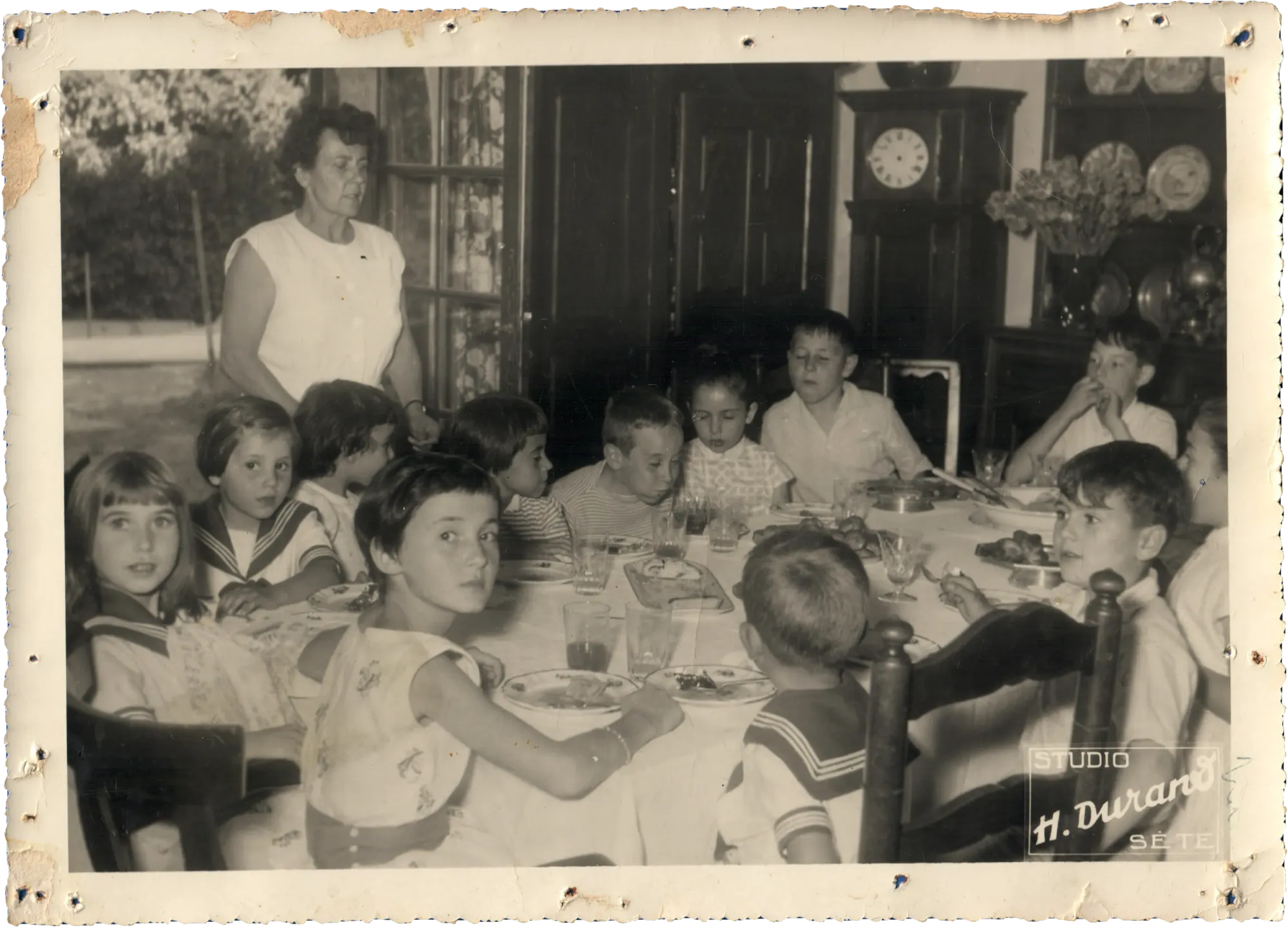 Le goûter d'anniversaire d'Edouard pour ses 7 ans, années 1950