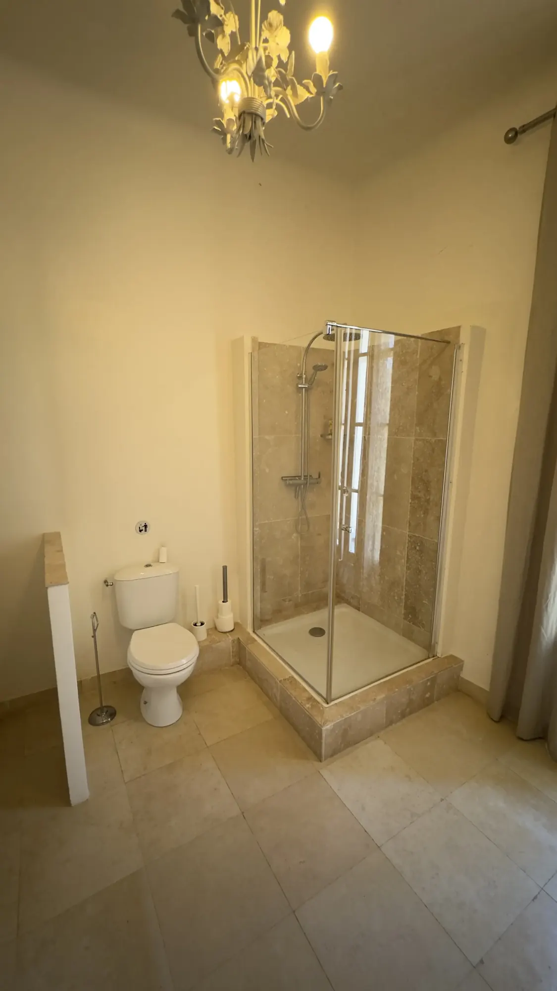 Salle de bain de l'étage