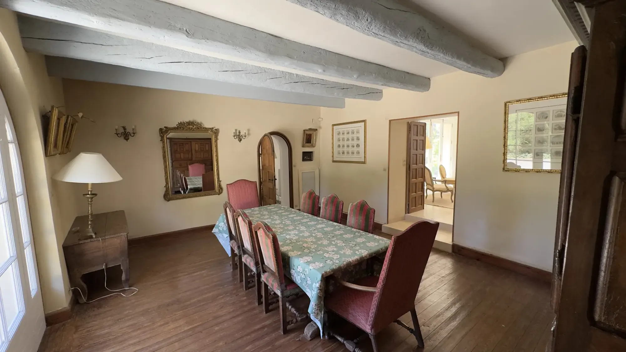 Le salon passant