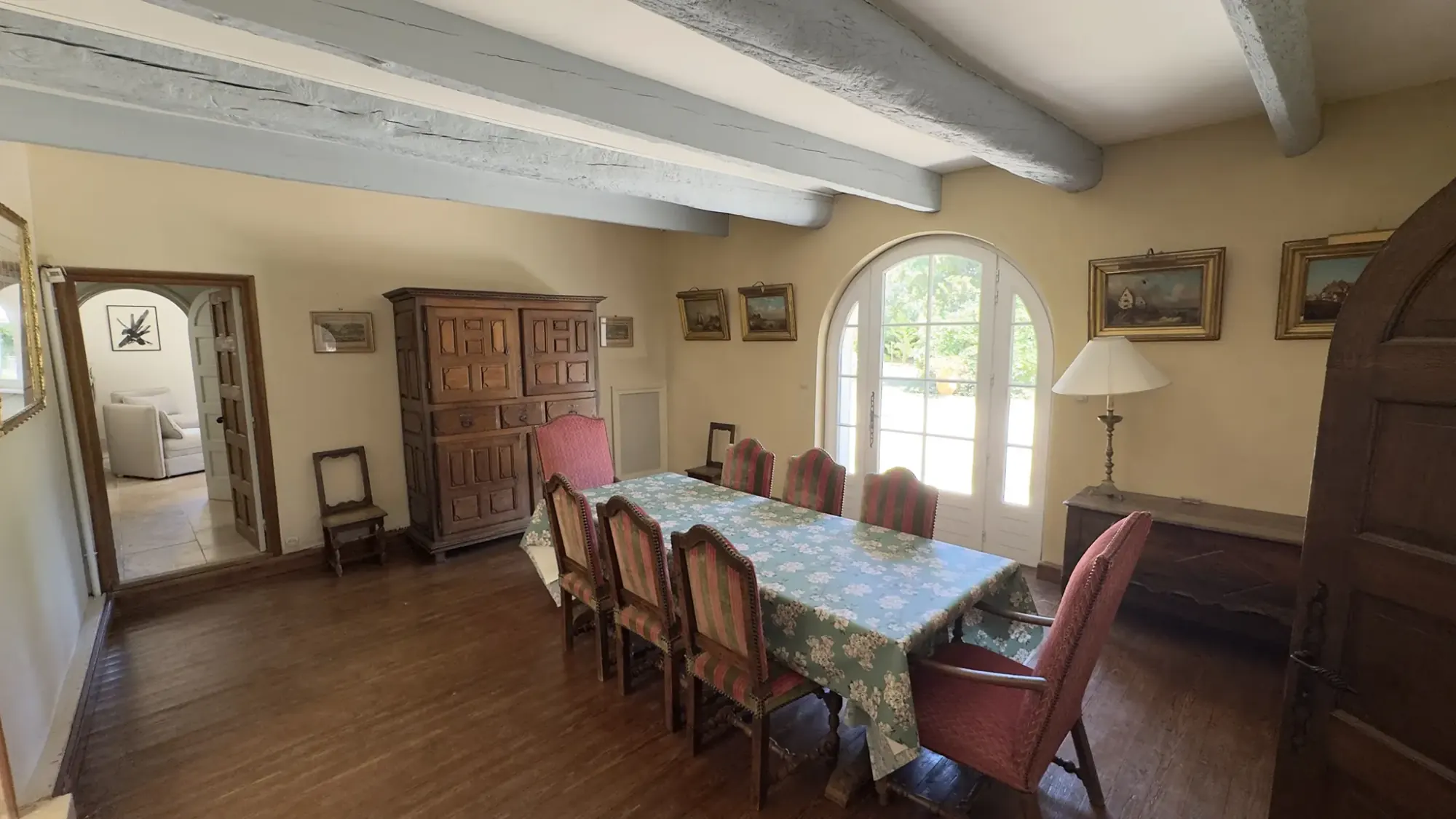 Le salon passant
