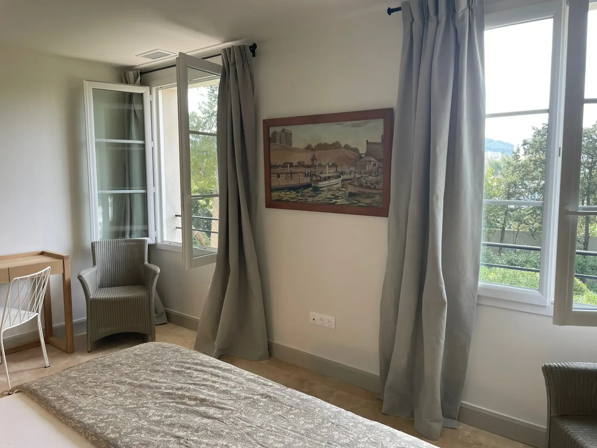 Chambres et salles de bain de La Bergerie du Parc