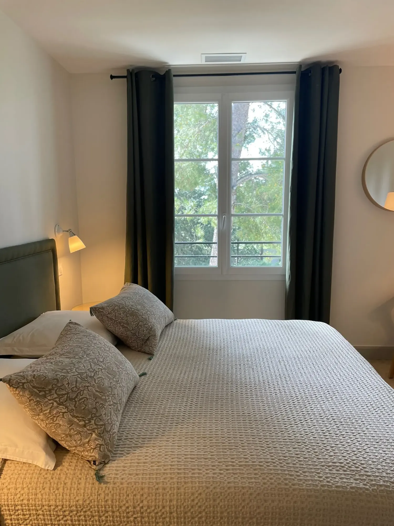 Chambres et salles de bain de La Bergerie du Parc