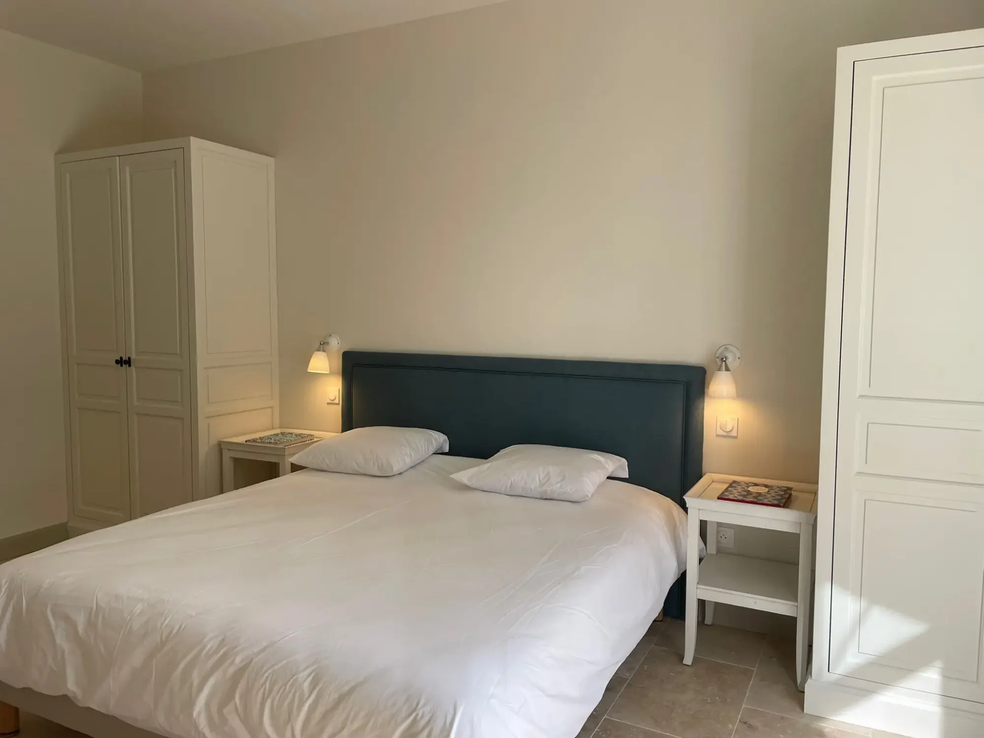 Chambres et salles de bain de La Bergerie du Parc